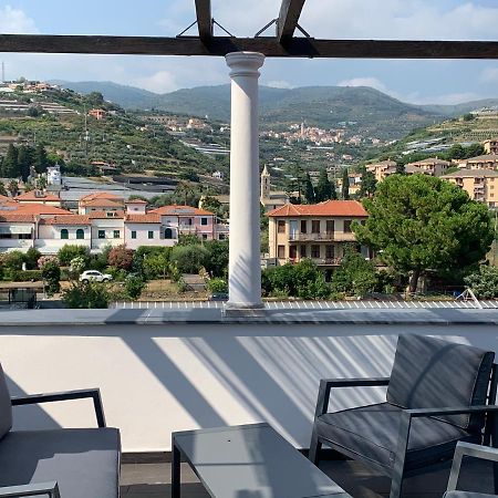 Casa Del Poeta Apartman Riva Ligure Kültér fotó