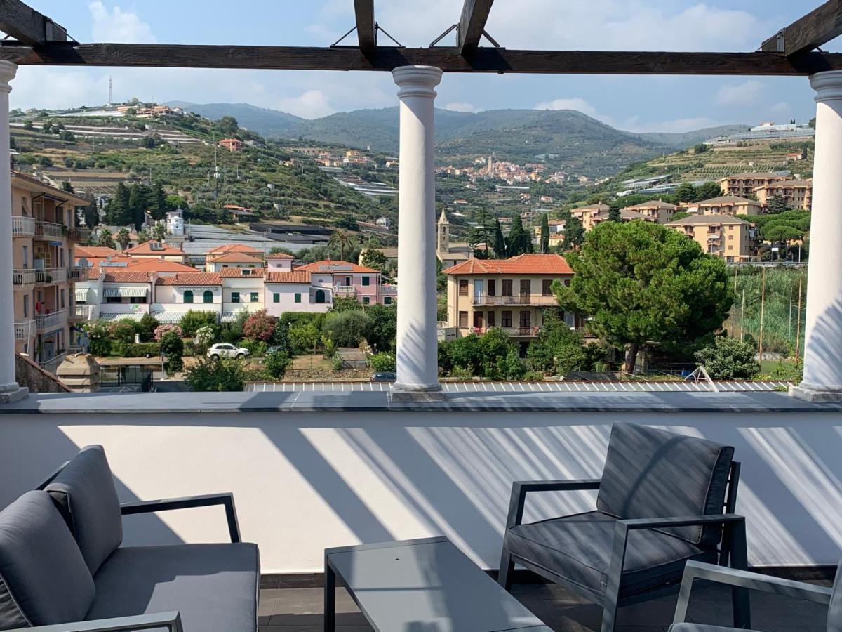 Casa Del Poeta Apartman Riva Ligure Kültér fotó