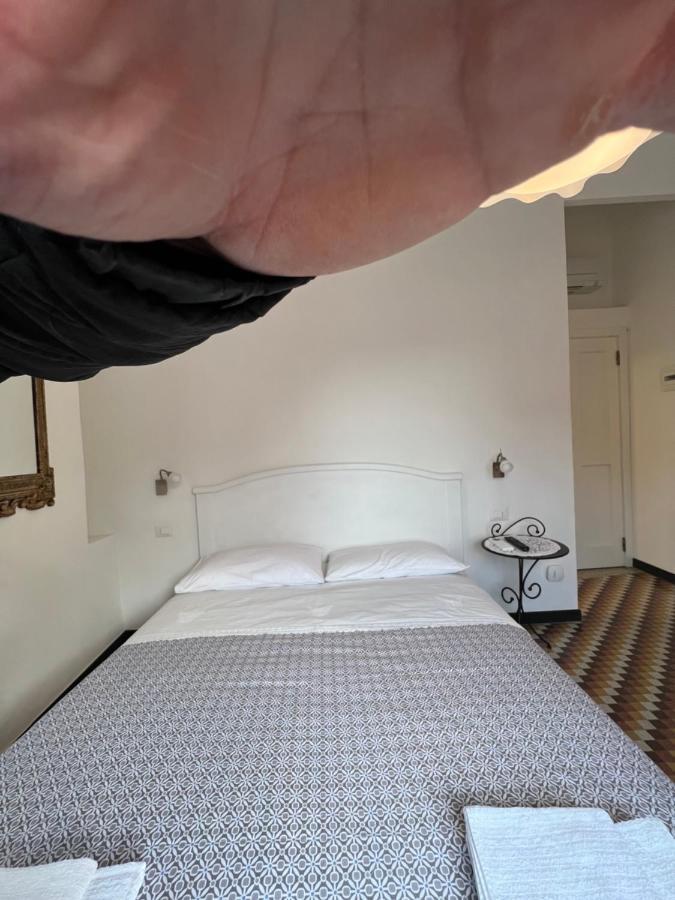 Casa Del Poeta Apartman Riva Ligure Kültér fotó