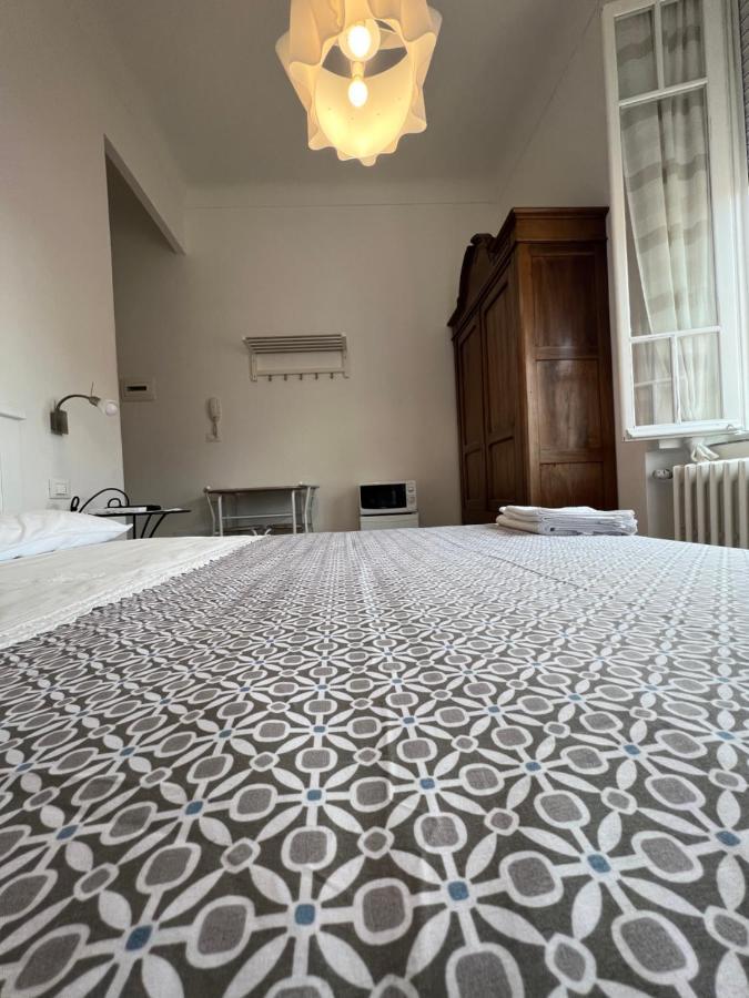 Casa Del Poeta Apartman Riva Ligure Kültér fotó