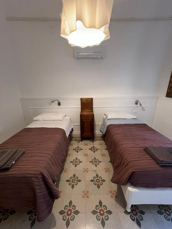Casa Del Poeta Apartman Riva Ligure Kültér fotó