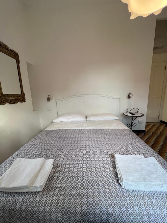 Casa Del Poeta Apartman Riva Ligure Kültér fotó